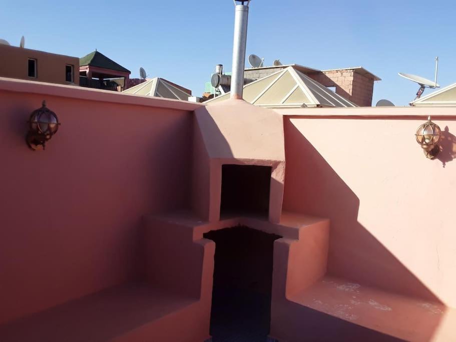 Un Riad Pour Se Divertir En Famille & Se Detendre Marraquexe Exterior foto